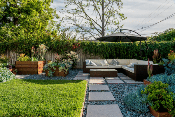 Med-style-home-patio-niche