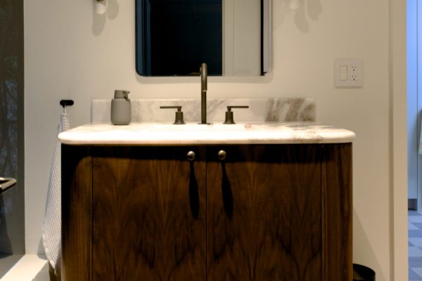 Driftwood Studio Inc - Raleigh Pruett - The Bay Haven Project - 37 - Guest Bath